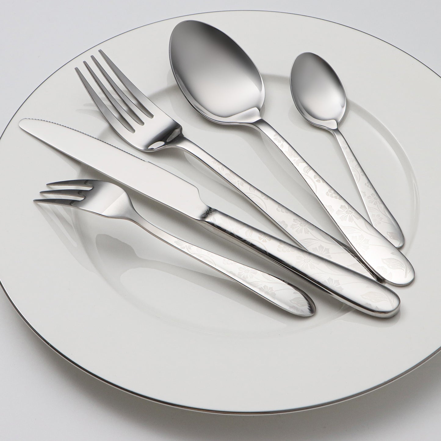 KH2000 Mirror-Finish Daisy Print Flatware Set