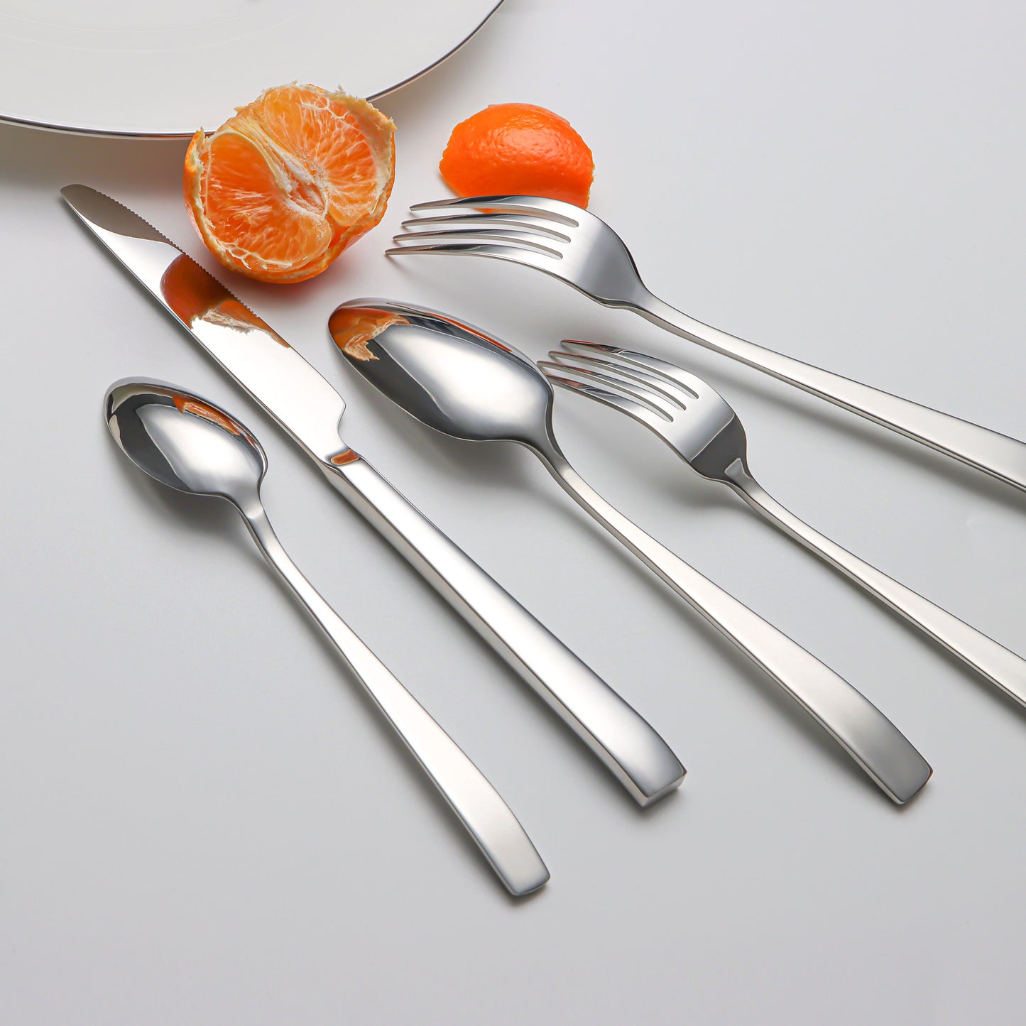 Slanted Mirror-Finish Flatware Set