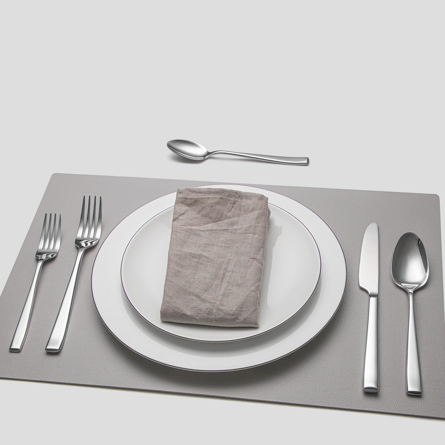 Slanted Mirror-Finish Flatware Set